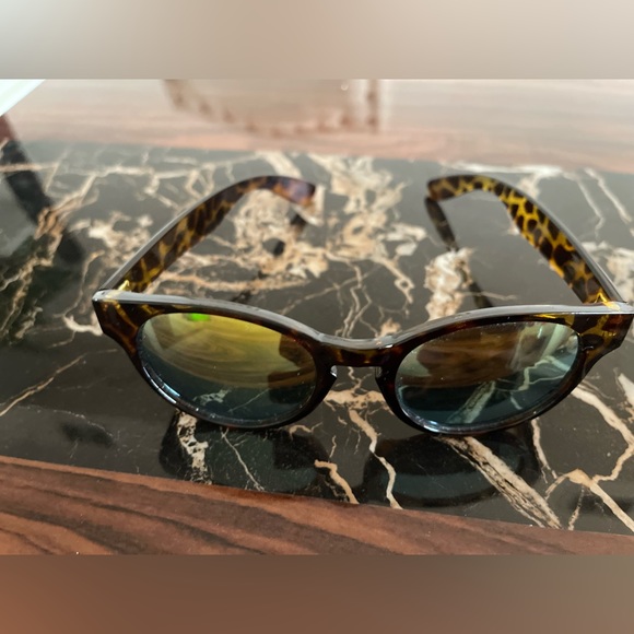 green yellow lenses sunglasses - Picture 4 of 6